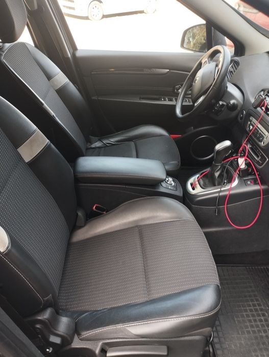 Рено Меган сценік 2012р.в