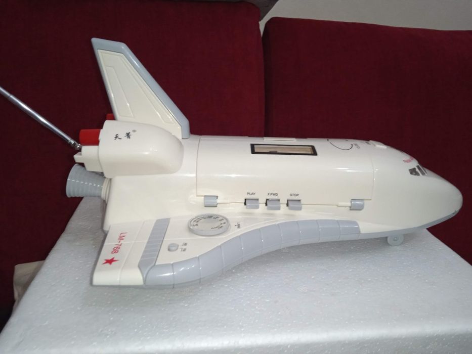 Rádio avião com FM e cassete