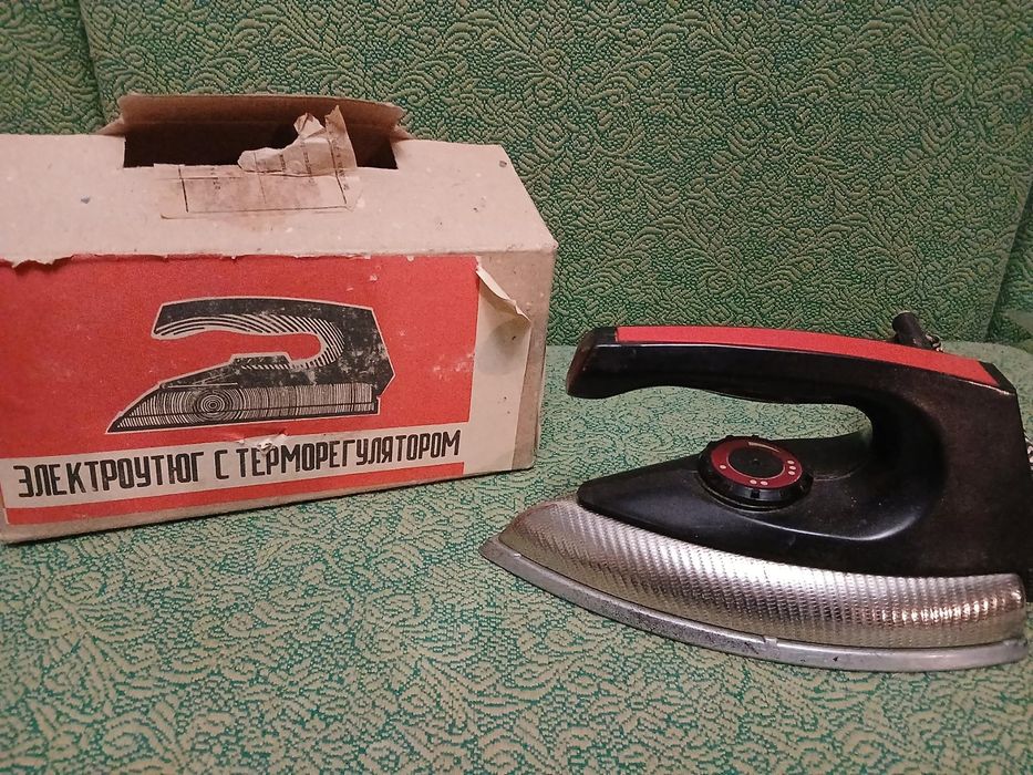 Продам утюг ссср рабочий