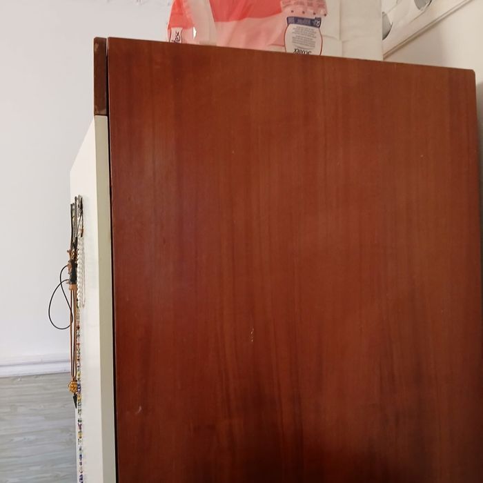 Roupeiro de três portas