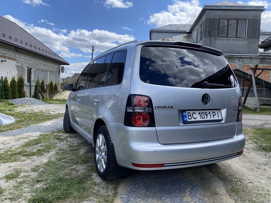 Продам VW Touran 2009р. R-line.