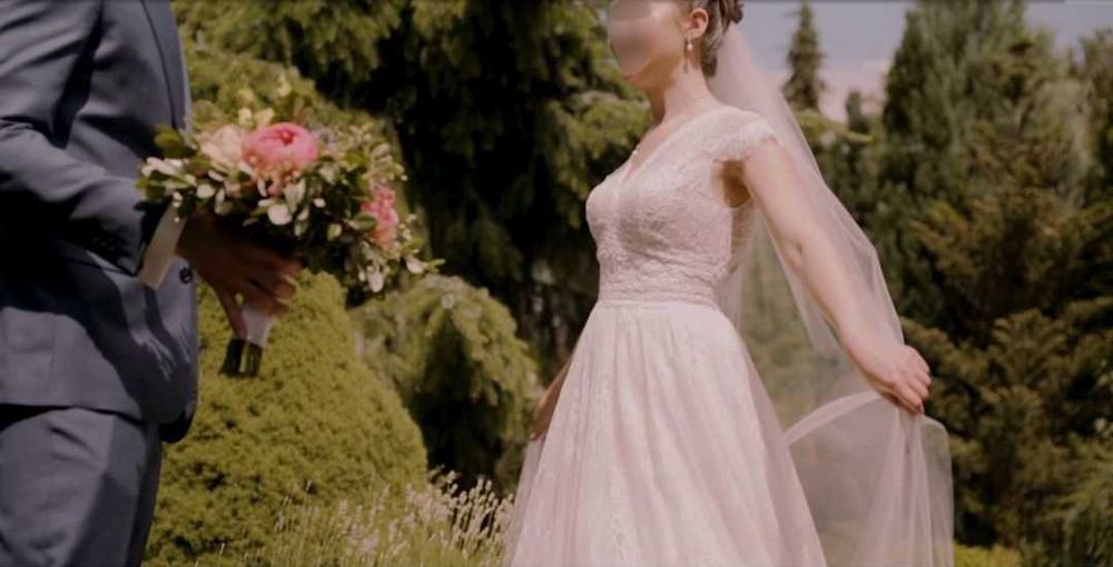 Suknia ślubna, rozmiar S, litera A, podpinany tren, z welonem