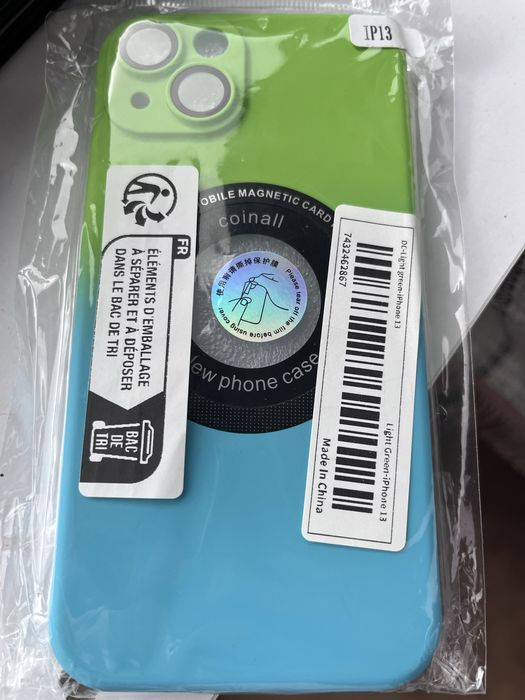 Чехол на iPhone 13