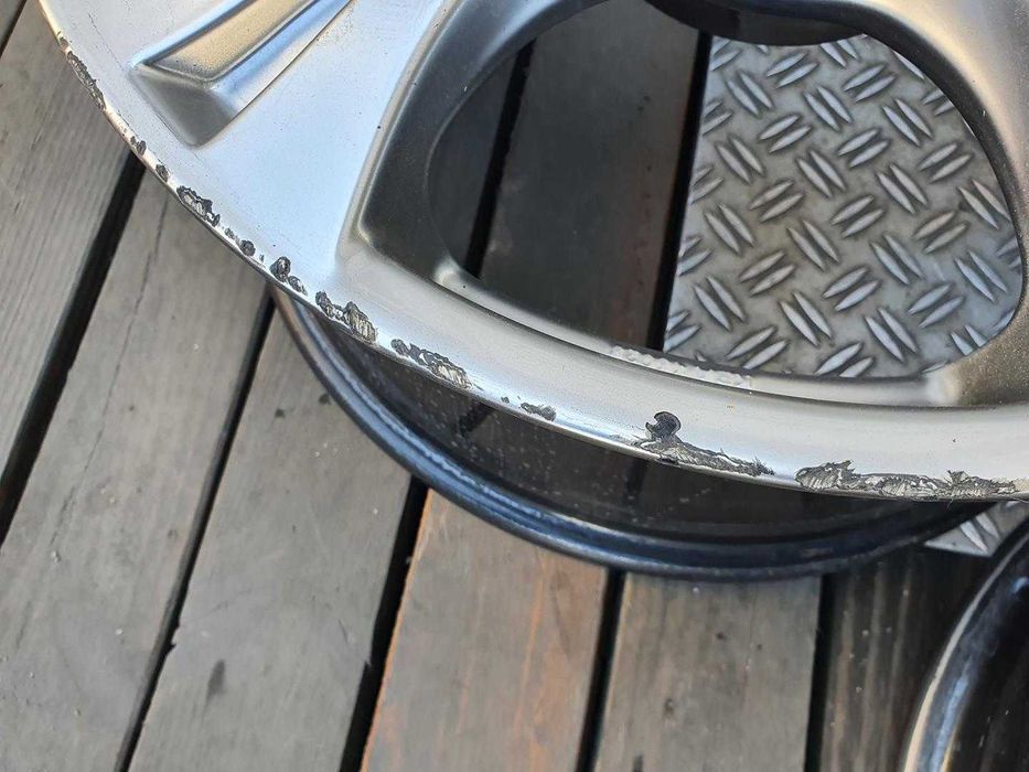 Felgi 18cali Audi A3 S3 Skoda Rapid Volkswagen Golf Z140