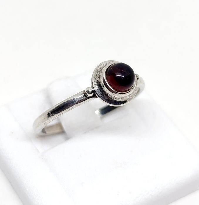 Pierścionek srebrny ametyst rozmiar 19