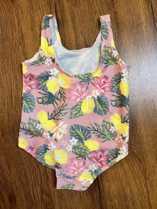 Купальник на дівчинку 74/80 новий