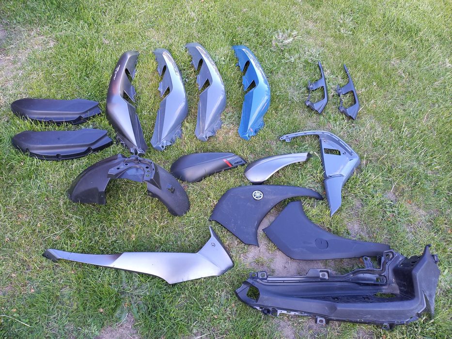 Yamaha tricity 125 bok 300 owiewka pług uchwyt pasażera zadupek części
