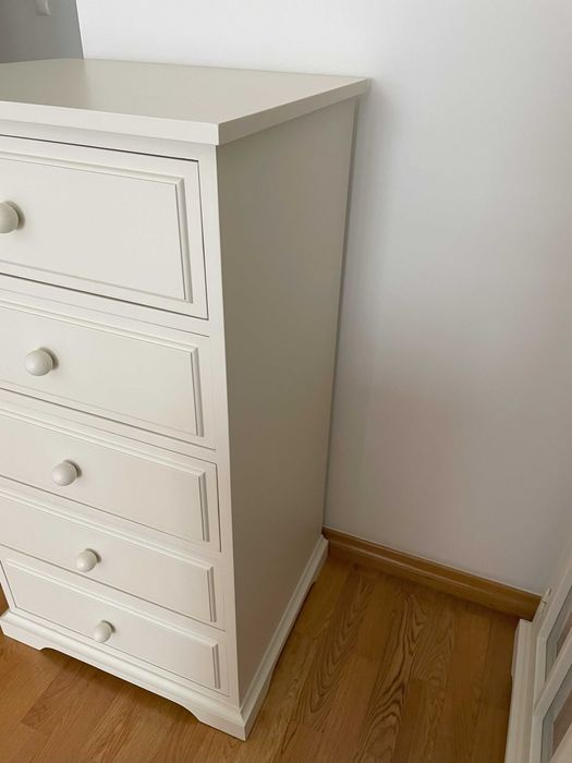 camiseiro em madeira pintado a branco