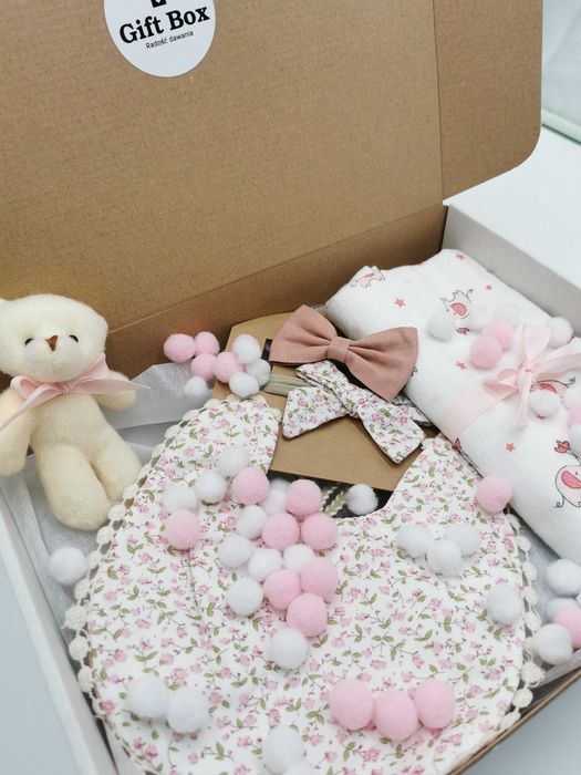 Zestaw niemowlęcy prezent dla dziewczynki