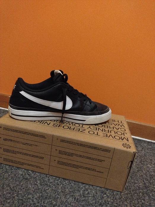 Buty Nike vourt legacy rozmiar 38