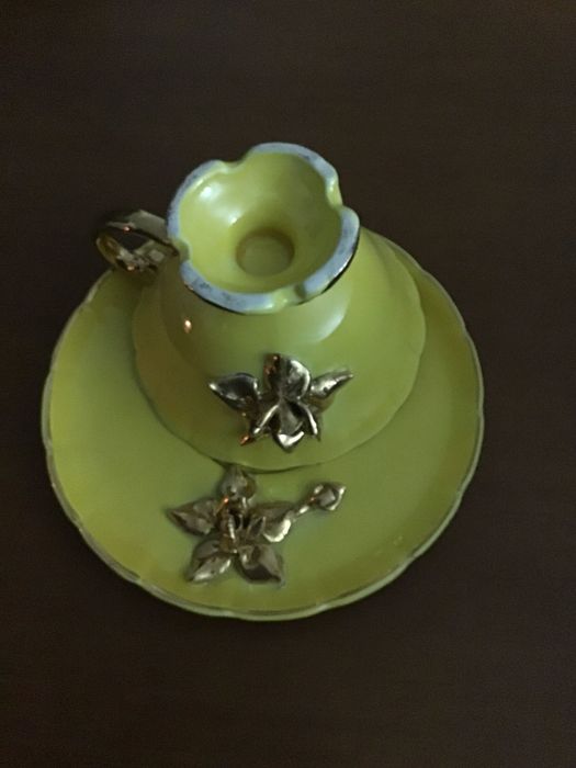 Chávena almoçadeira louça de fábrica de Alcobaça