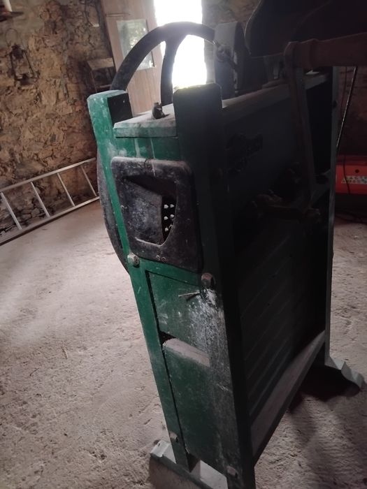 Debulhadora de milho manual