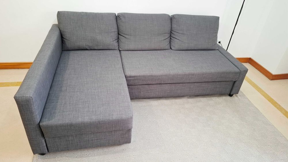 Sofá-cama IKEA FRIHETEN — estado praticamente novo
