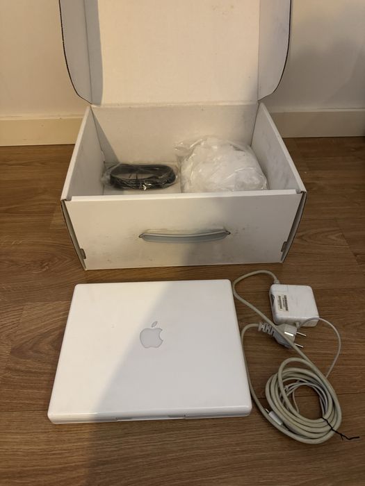 Computador Ibook G4 da Apple