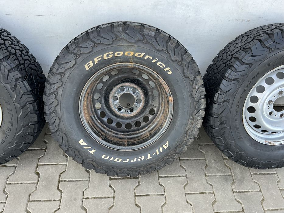 Комплект коліс диски з шинами Sprinter R16 LT245/75R16 шипована резина