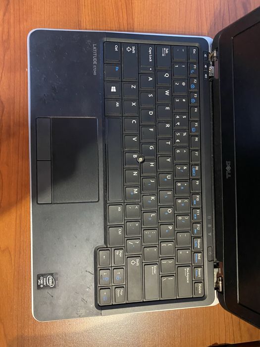 Laptop Dell Latitude e7240 - uszkodzony