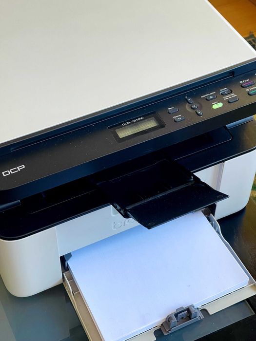 Impressora Multifuncional Brother DCP-1610W - Monocromática - Digitaliza, Imprime e Copia - Impecável!