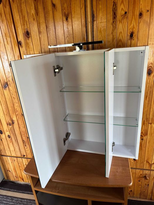 Дзеркальна шафа з LED підствіткою 70 см