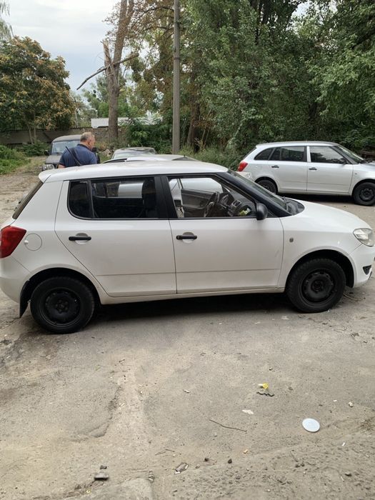 Skoda fabia 2011 1.2 газ бенз