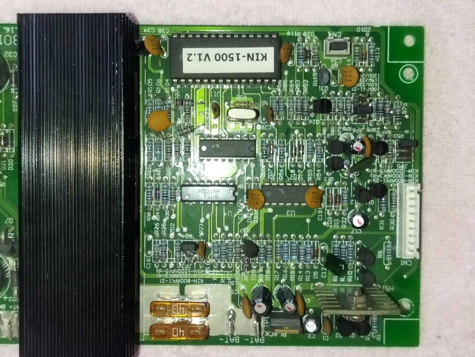 Плата от блока бесперебойного питания.