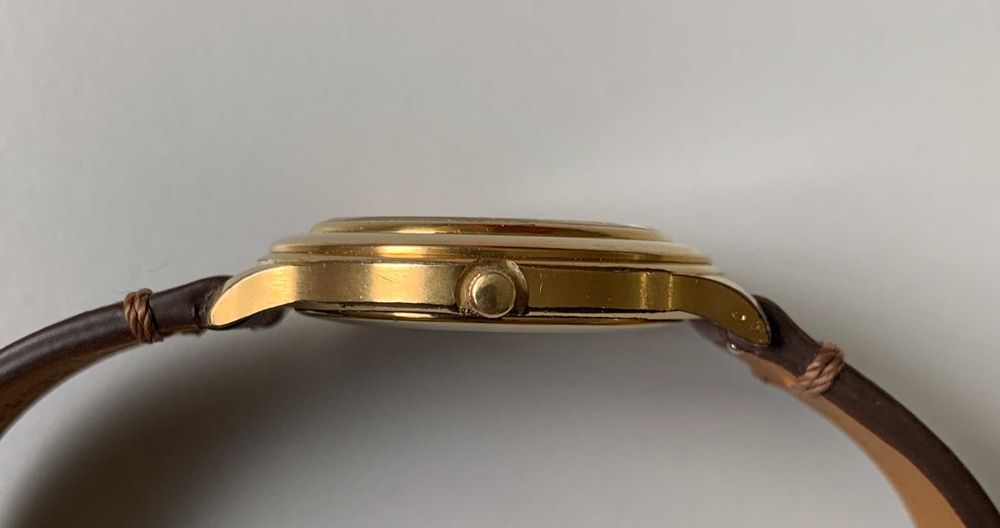 Relógio Citizen Noblia Lunar - em bom estado