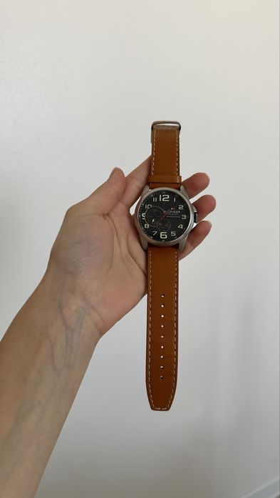 Чоловічий годинник  TOMMY HILFIGER
