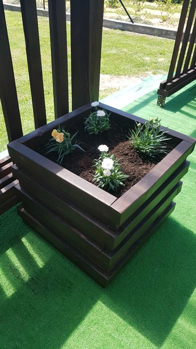 Doniczki drewniane, donice, pergole, kraty, stojaki, ławki, zielnik,