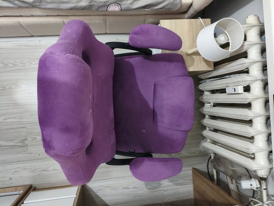 Fotel welurowy gamingowy do biurka