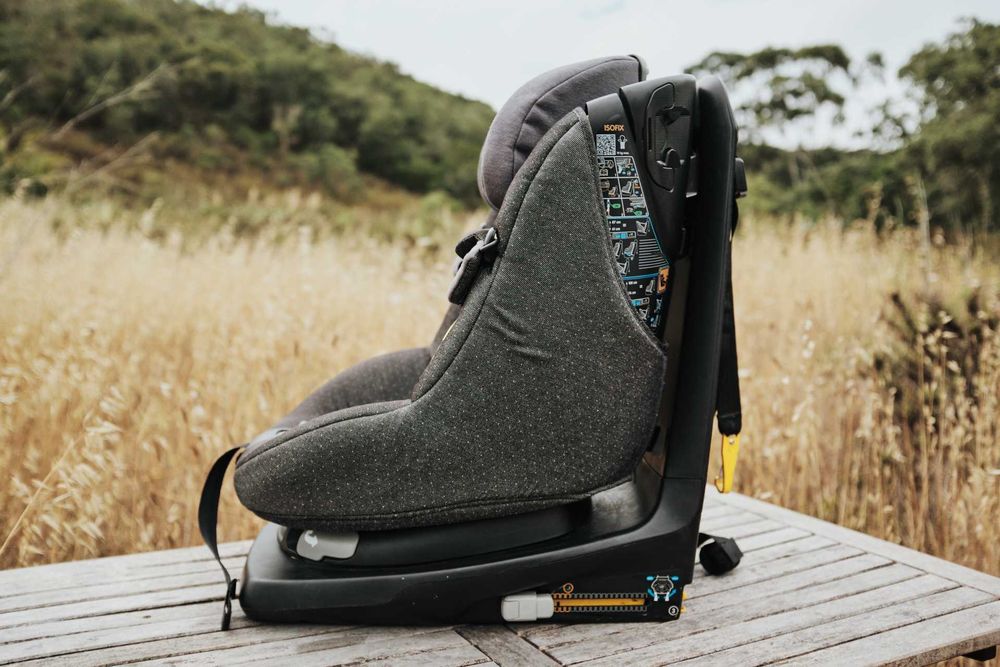 Cadeira Auto i-Size rotativa para bebé Bebeconfort AxissFix