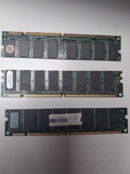Varias memorias RAM