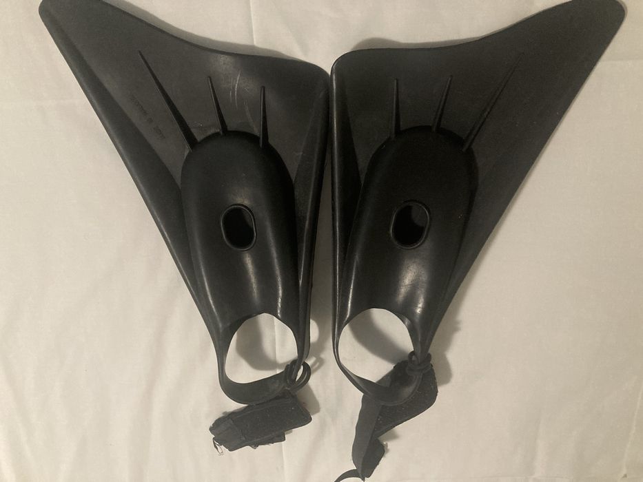 Pés de Pato Stealth Pretos