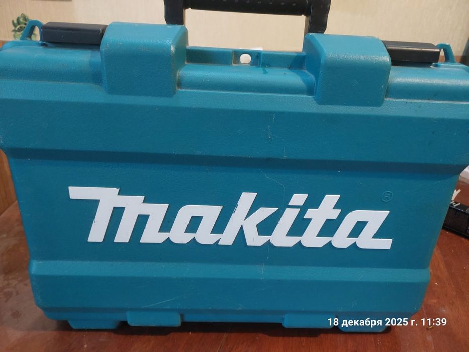 Шуруповерт Makita DF457D 18в