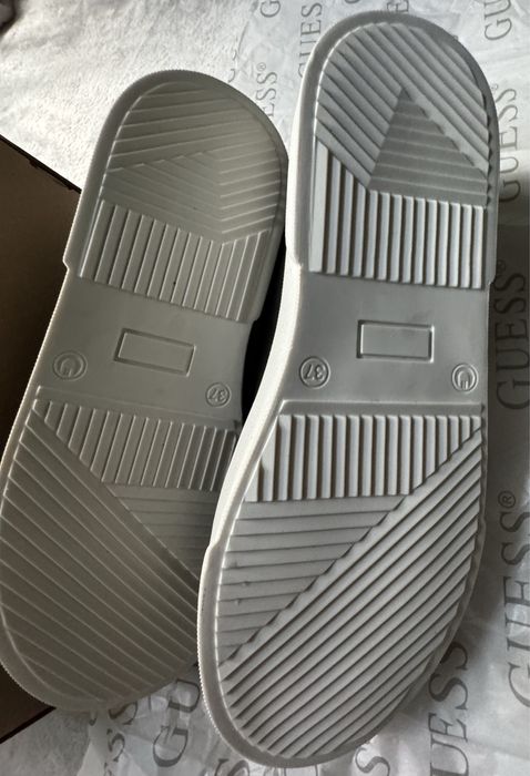 Guess czarne sneakersy Mila rozmiar 37