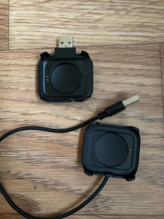 Зарядки для часов разные