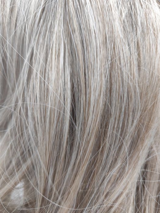 peruka blond popielaty falowana z grzywką nowa