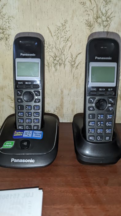 Продам Телефон dect PANASONIC kx-tg2512ua