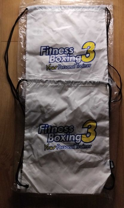 Zestaw gadżetów z gier.