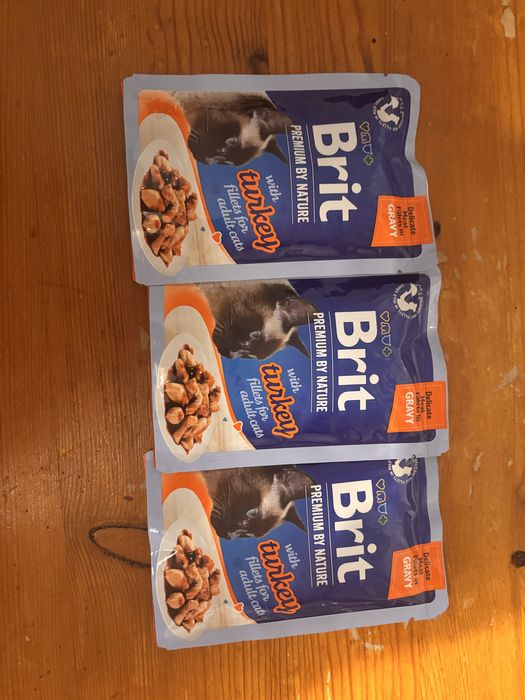 16 saszetek Brit Premium karma dla kota Mix sterilised