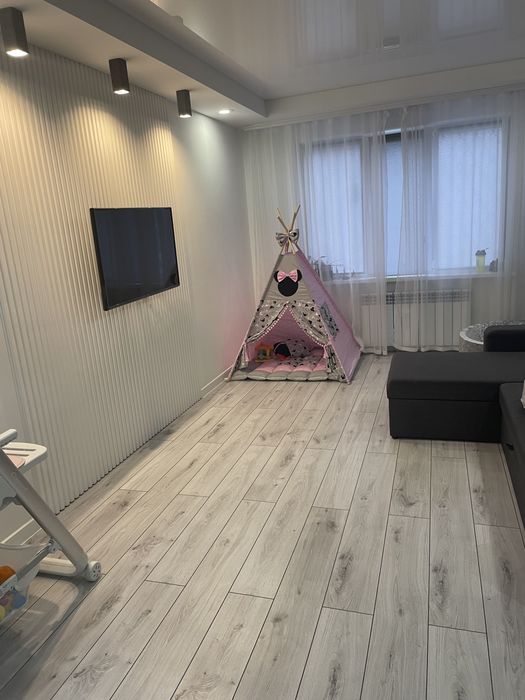 Квартира  3 кімнатна Херсон