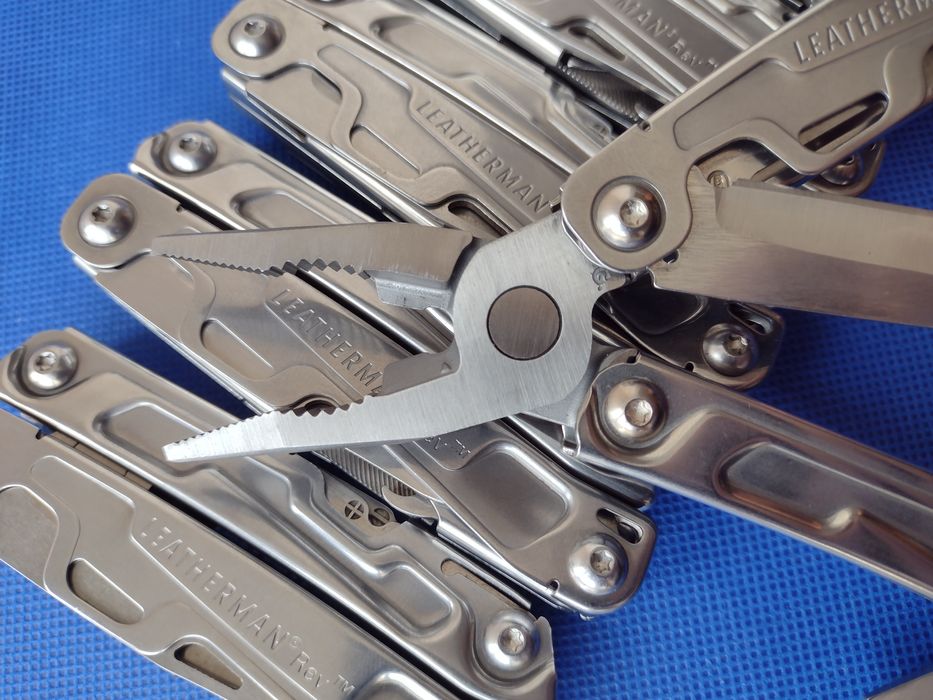 Мультитул Leatherman Rev