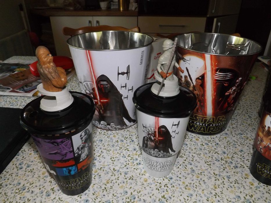 Kubełek na pop corn, kubki kinowe, figurki star wars