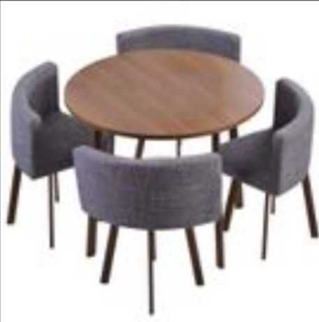 Conjunto Mesa + Cadeiras