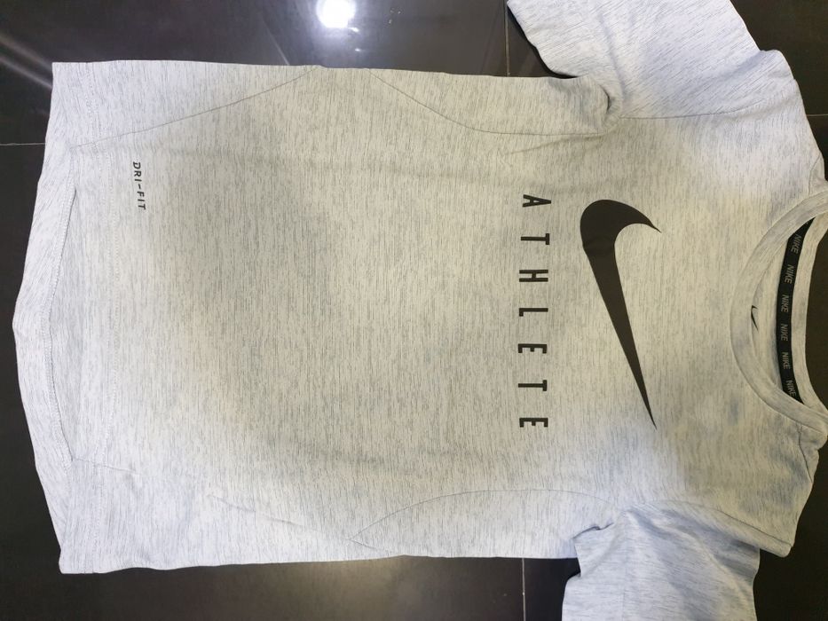 T-shirt     Nike