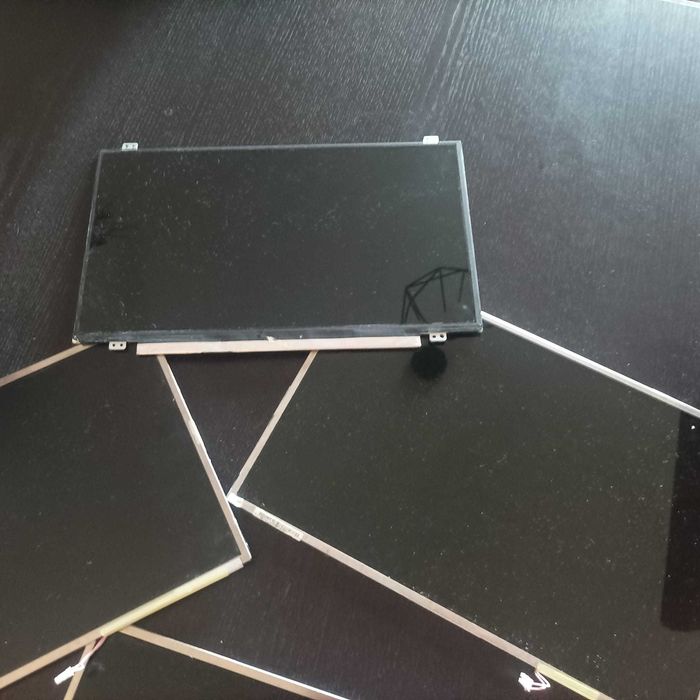 VARIOS MONITORES PARA PORTATIL