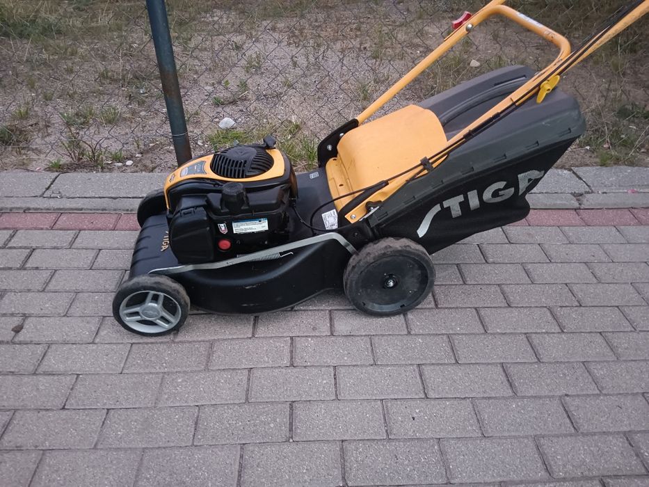 Kosiarka spalinowa Stiga 48cm Briggs 4KM napęd kosz
