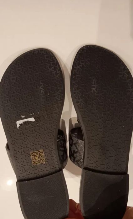 Летние тапочки DKNY