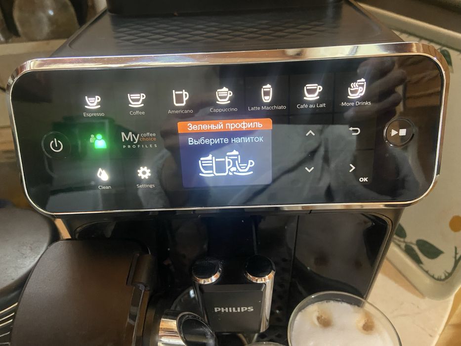 Кавомашина Кавоварка Philips 4341  LatteGo 2,5 роки з дому