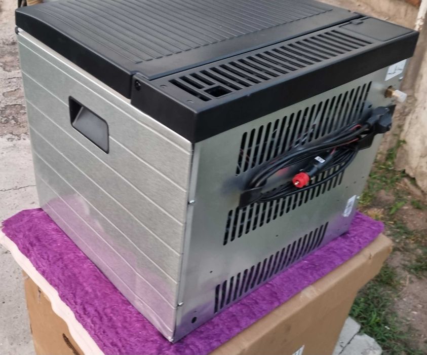 Холодильник кемпінговий автомобільний аміачний газовий DOMETIC WAECO