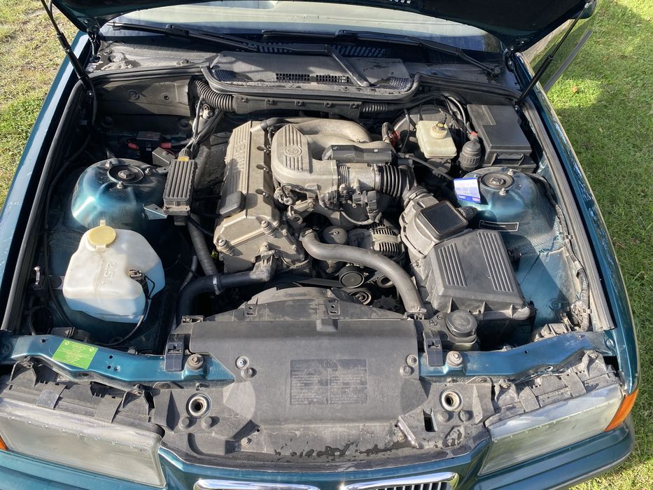 Bmw 318i.  Zero rdzy. Austria. Skóry. Oryginal