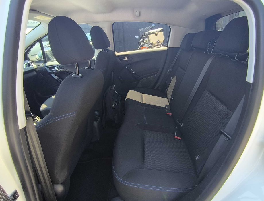 Peugeot 208 1.6 HDi Style Nacional